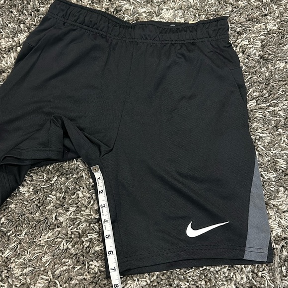 New NIKE Sportswear Athleisure Casual Sports Color Block Dri-Fit Training shorts - Picture 9 of 14